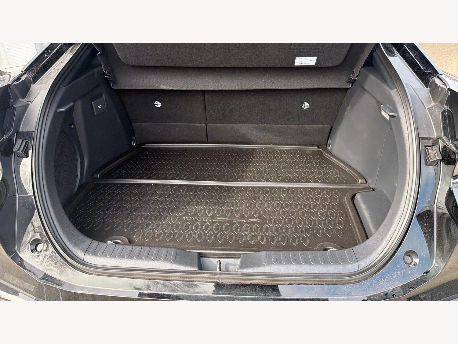 Used Toyota C-HR 2025 for sale - 78047405: Photo 16