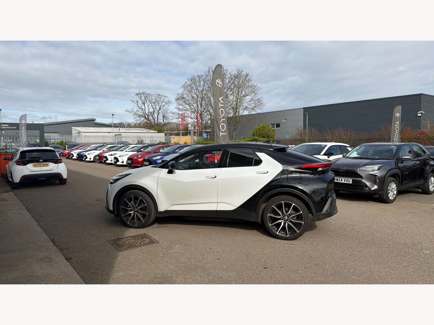 Used Toyota C-HR 2025 for sale - 78047405: Photo 19