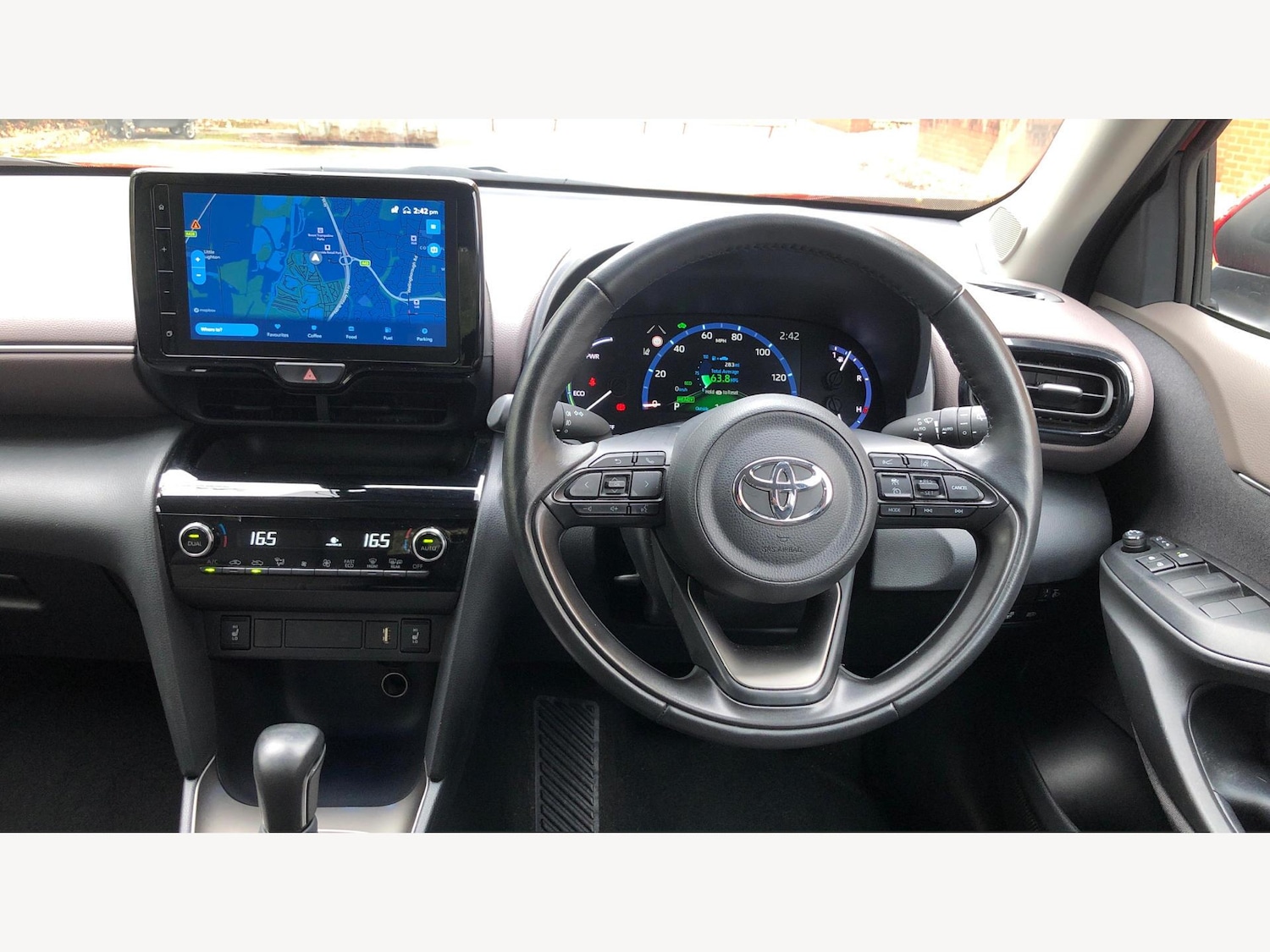 Used Toyota Yaris Cross 2024 for sale - 76109889: Photo 8