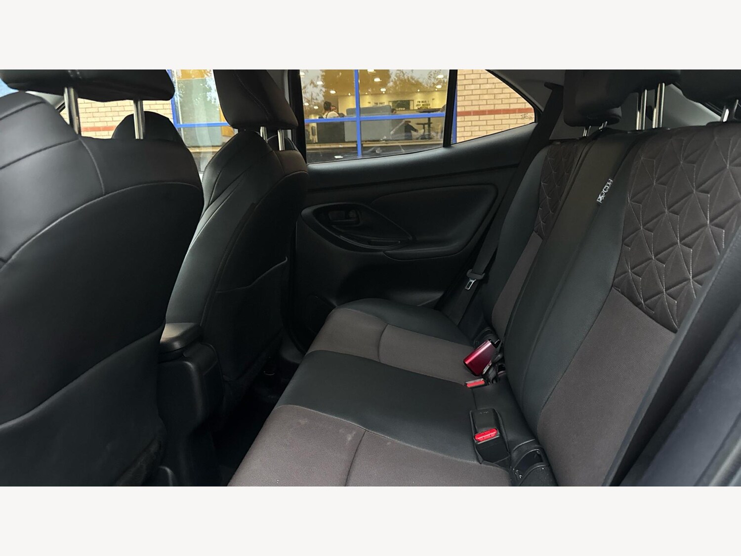 Used Toyota Yaris Cross 2023 for sale - 76306777: Photo 15