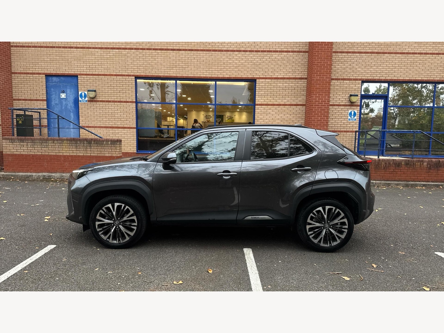 Used Toyota Yaris Cross 2023 for sale - 76306777: Photo 19