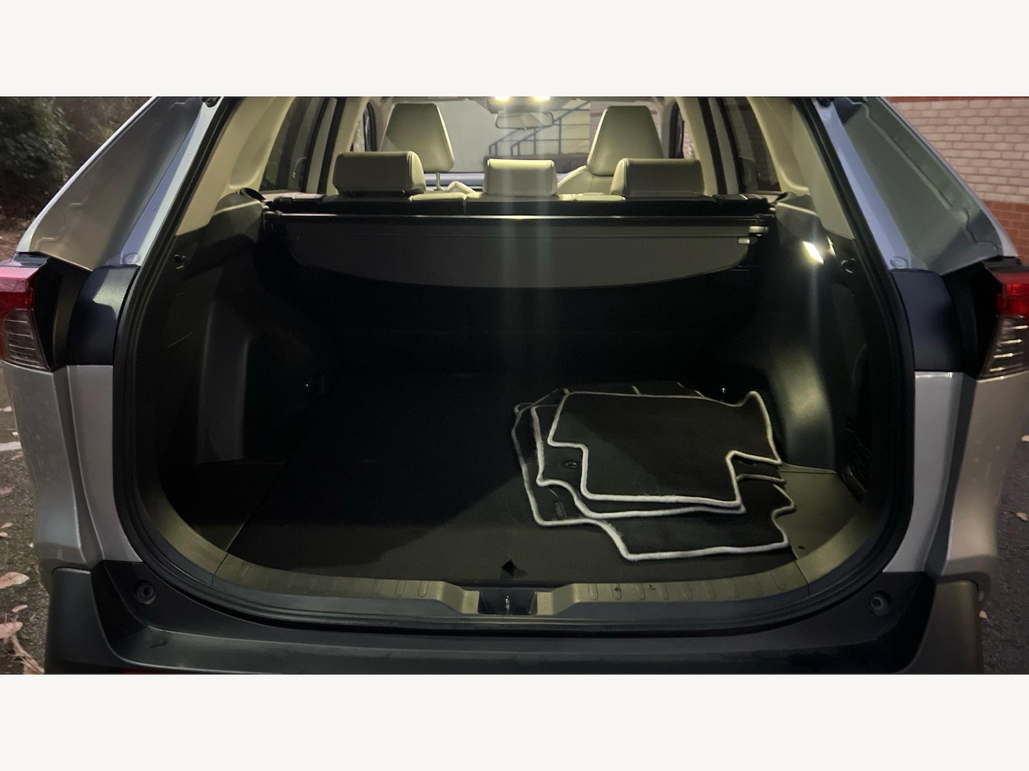 Used Toyota RAV4 2022 for sale - 76613010: Photo 16