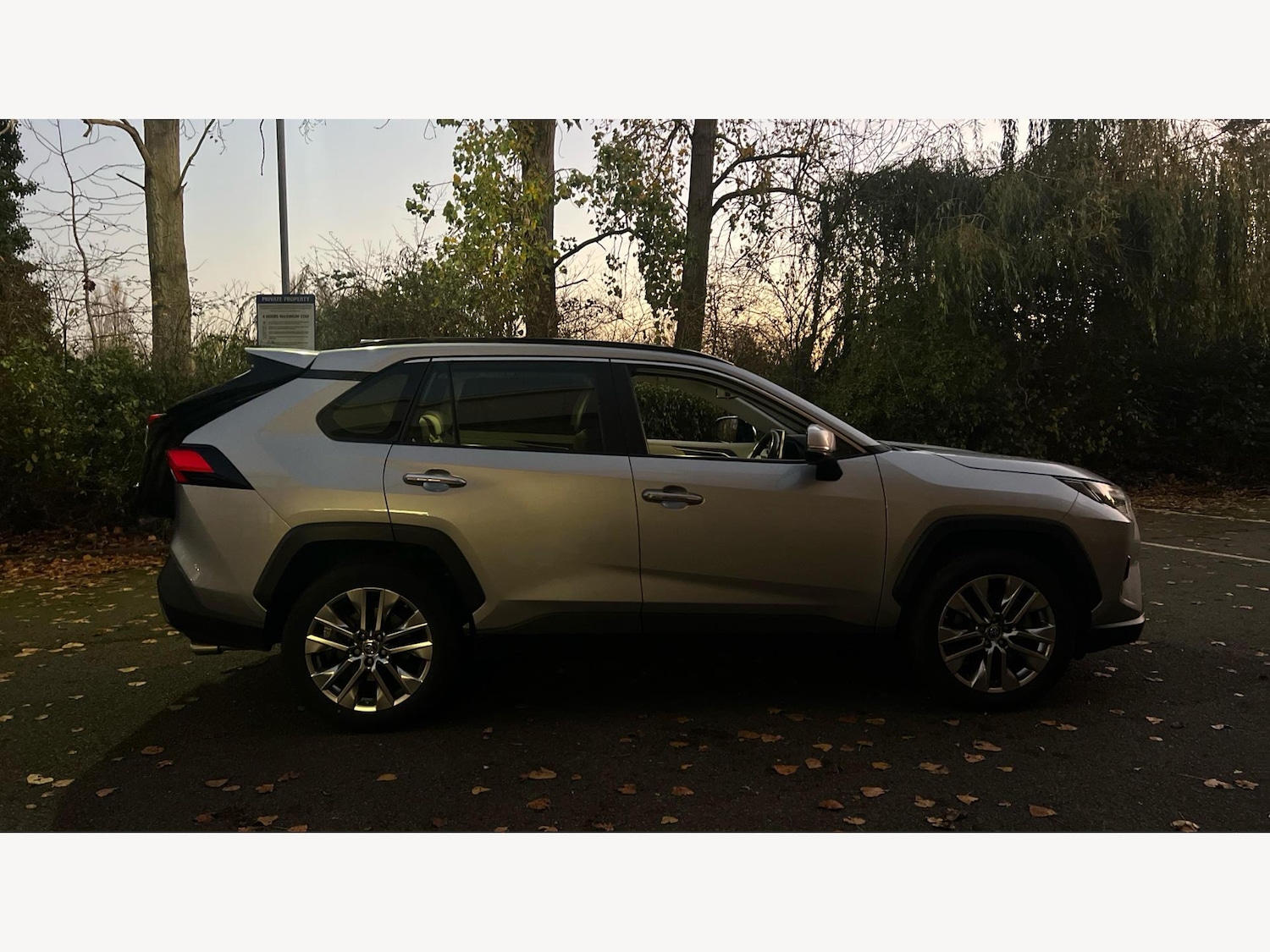 Used Toyota RAV4 2022 for sale - 76613010: Photo 18