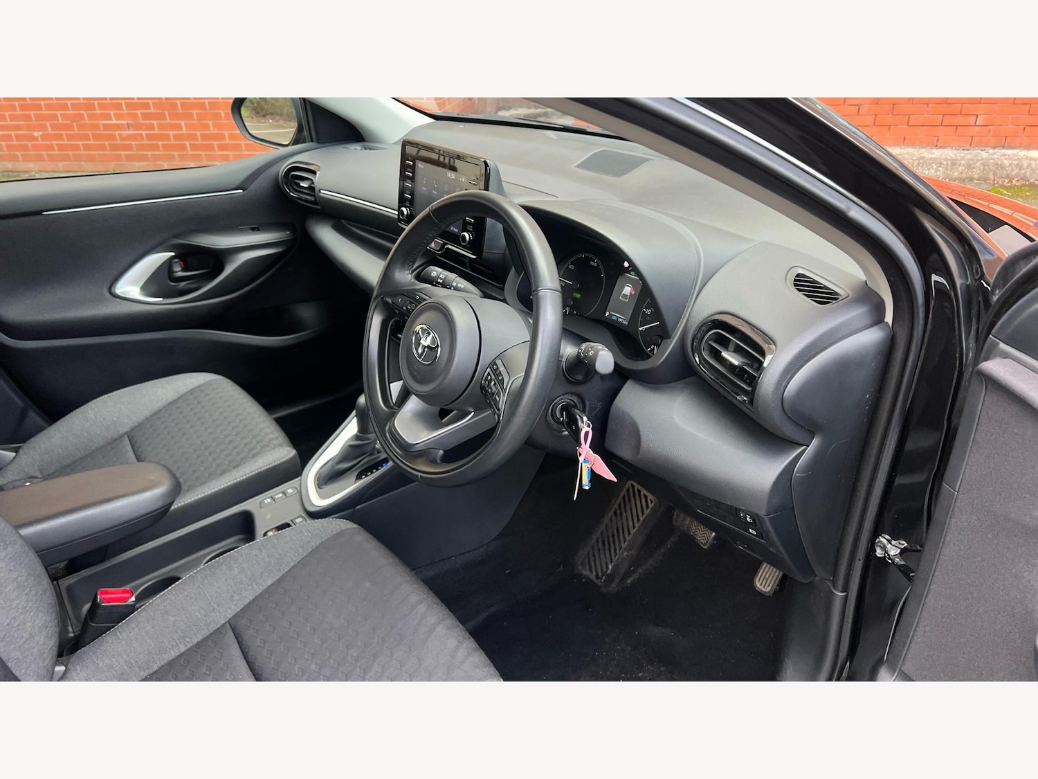 Used Toyota Yaris 2023 for sale - 77320912: Photo 13