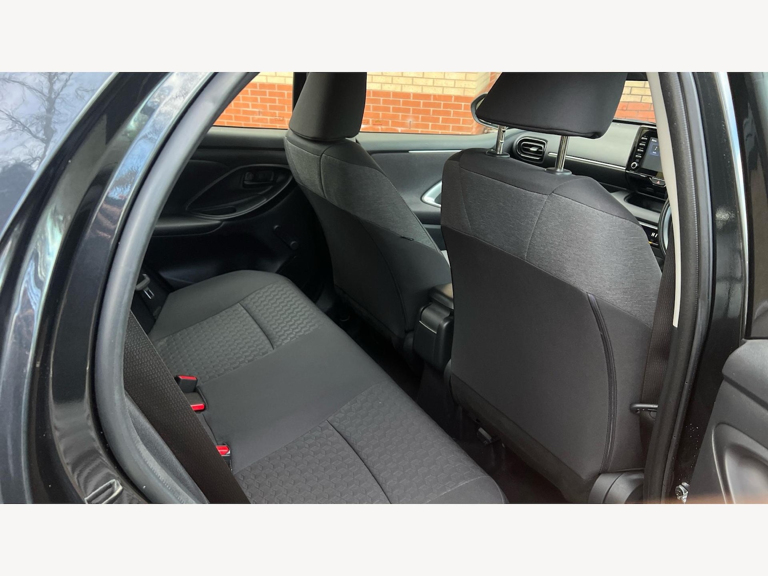 Used Toyota Yaris 2023 for sale - 77320912: Photo 14