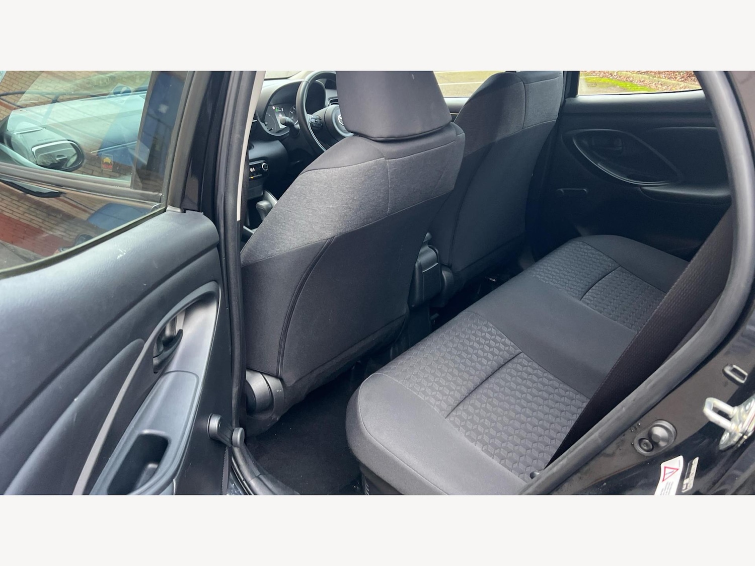 Used Toyota Yaris 2023 for sale - 77320912: Photo 15