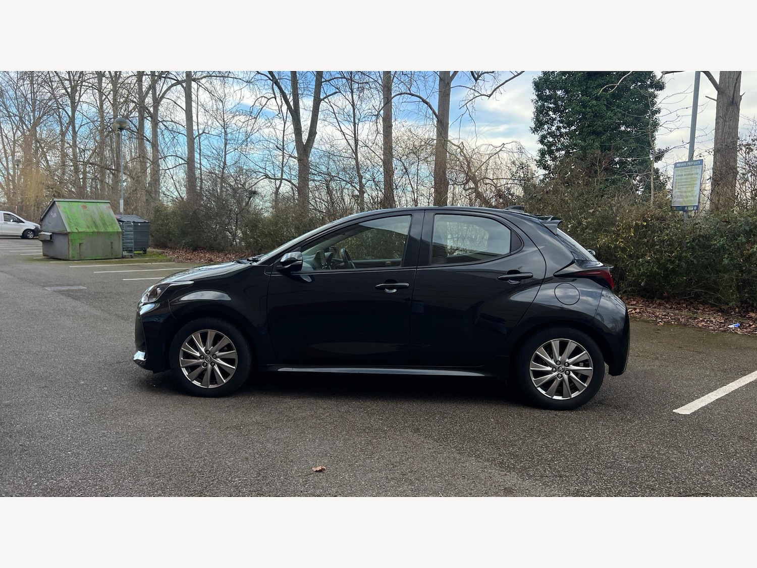 Used Toyota Yaris 2023 for sale - 77320912: Photo 19