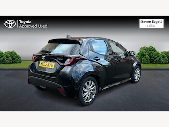 Used Toyota Yaris 2023 for sale - 77320912: Photo