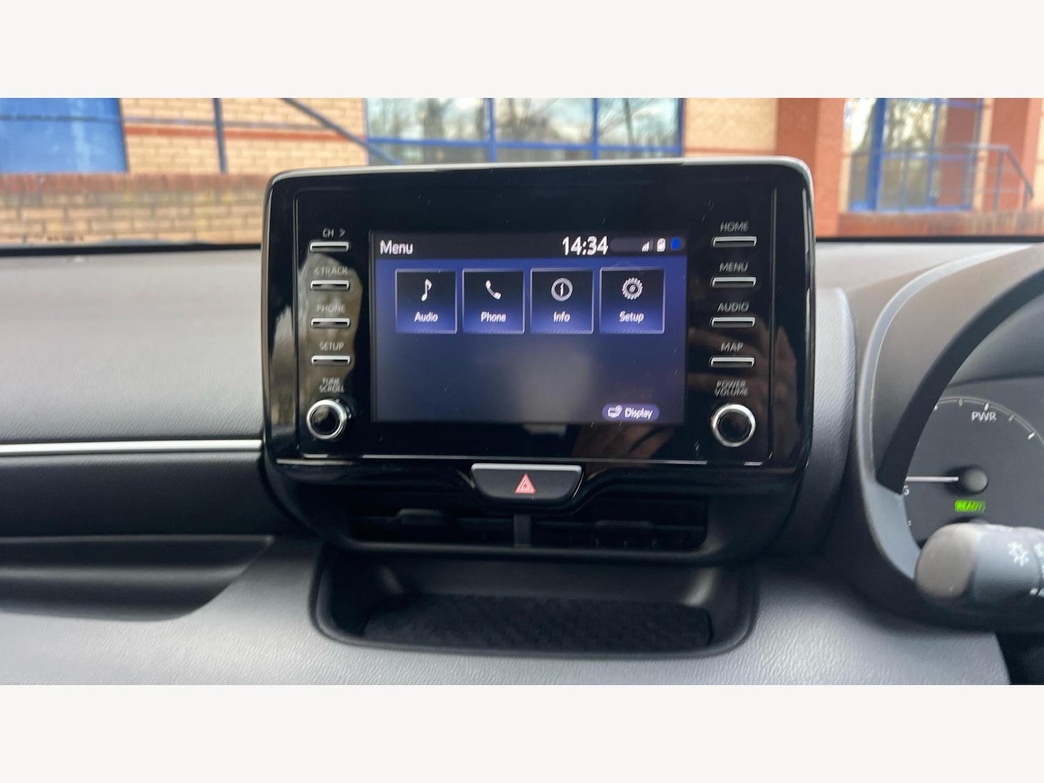 Used Toyota Yaris 2023 for sale - 77320912: Photo 9