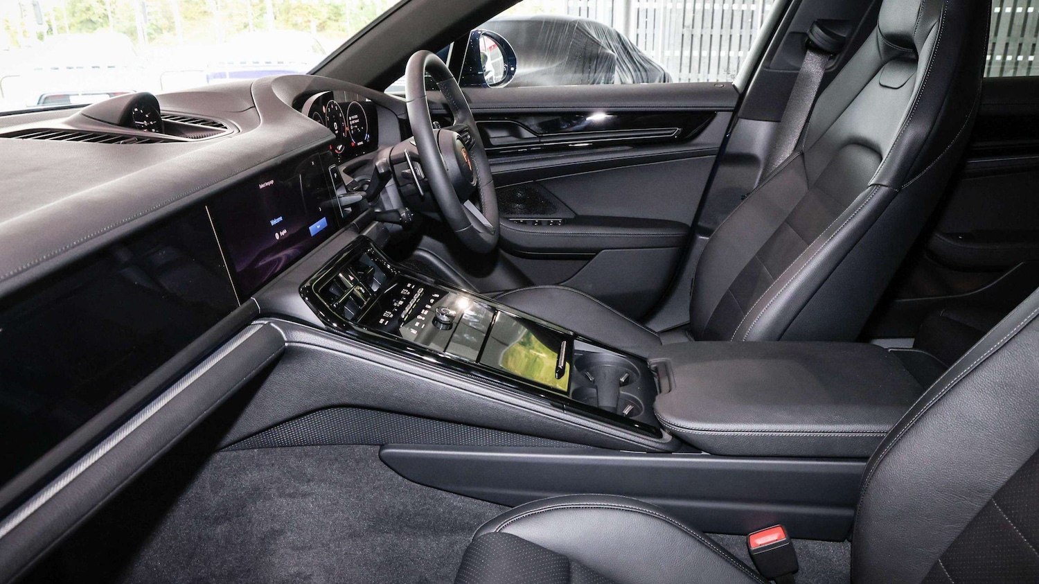 Used Porsche Panamera 2025 for sale - 76141617: Photo 10