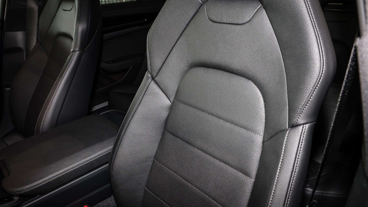 Used Porsche Panamera 2025 for sale - 76141617: Photo 15