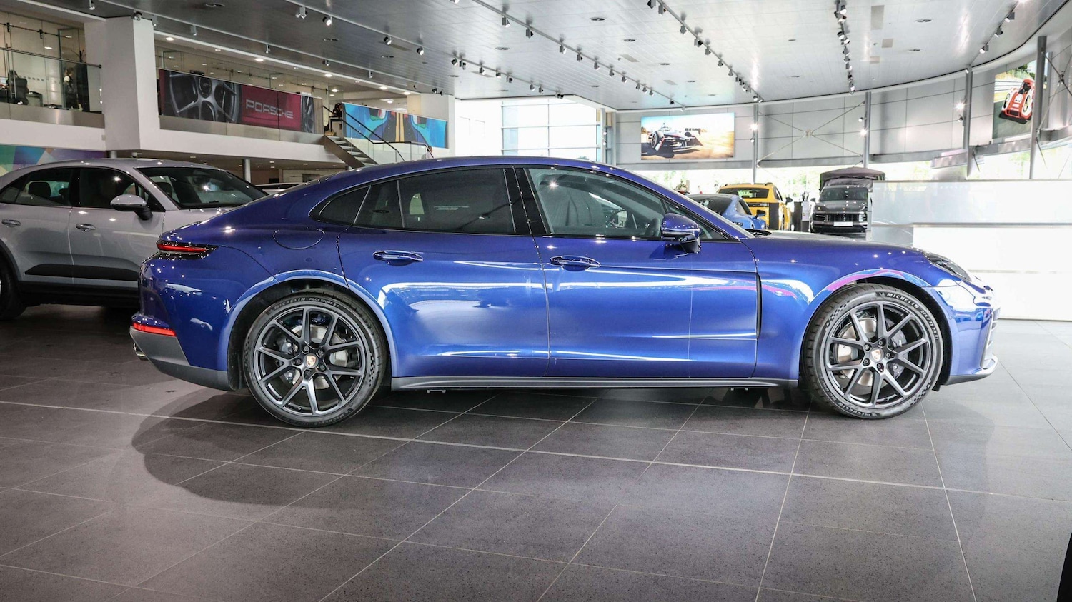 Used Porsche Panamera 2025 for sale - 76141617: Photo 3