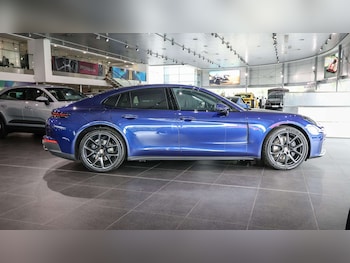 Used Porsche Panamera 2025 for sale - 76141617: Photo 3