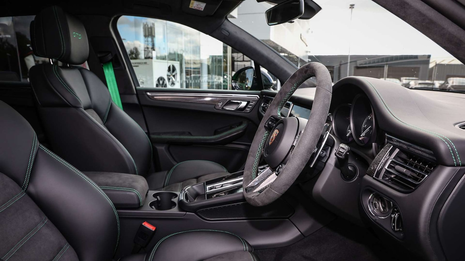 Used Porsche Macan 2025 for sale - 77686483: Photo 13