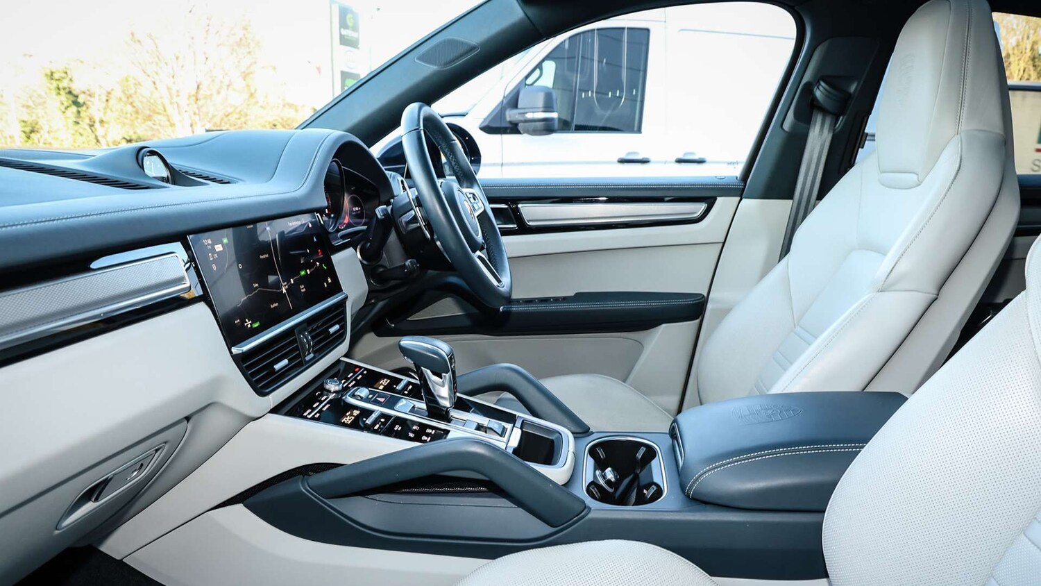 Used Porsche Cayenne 2023 for sale - 76745976: Photo 11