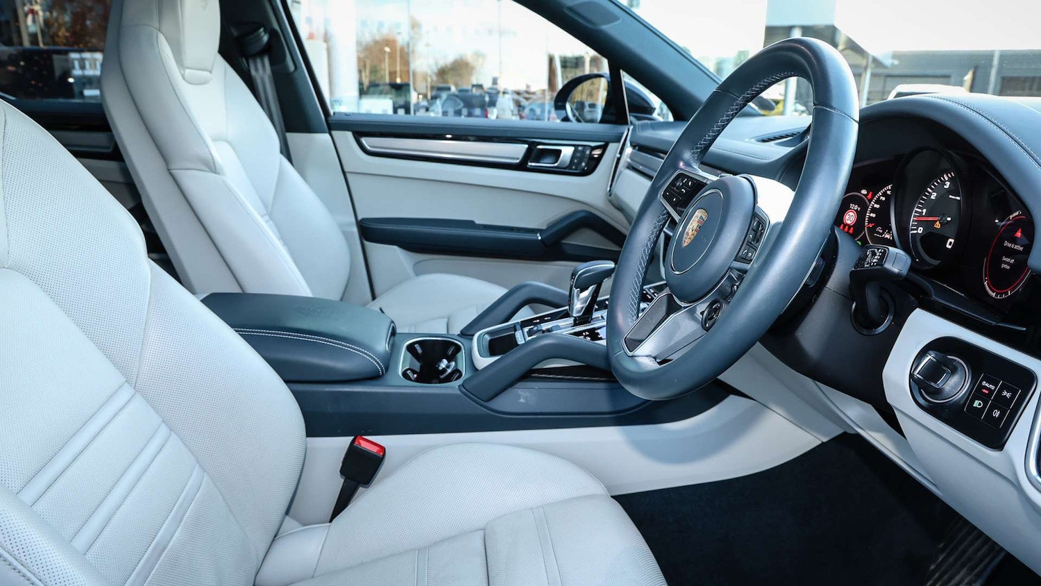 Used Porsche Cayenne 2023 for sale - 76745976: Photo 12