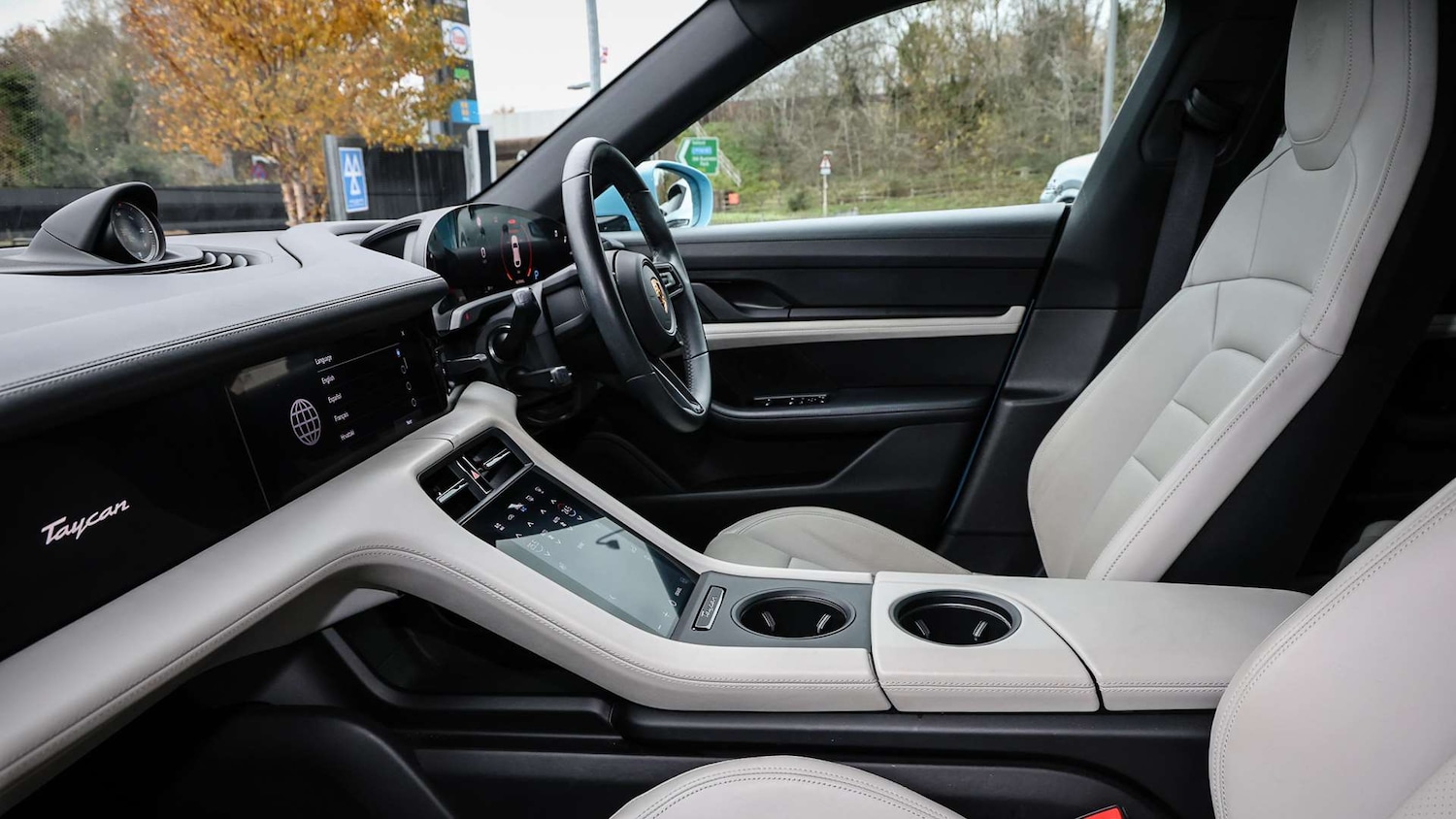 Used Porsche Taycan 2022 for sale - 76564502: Photo 11