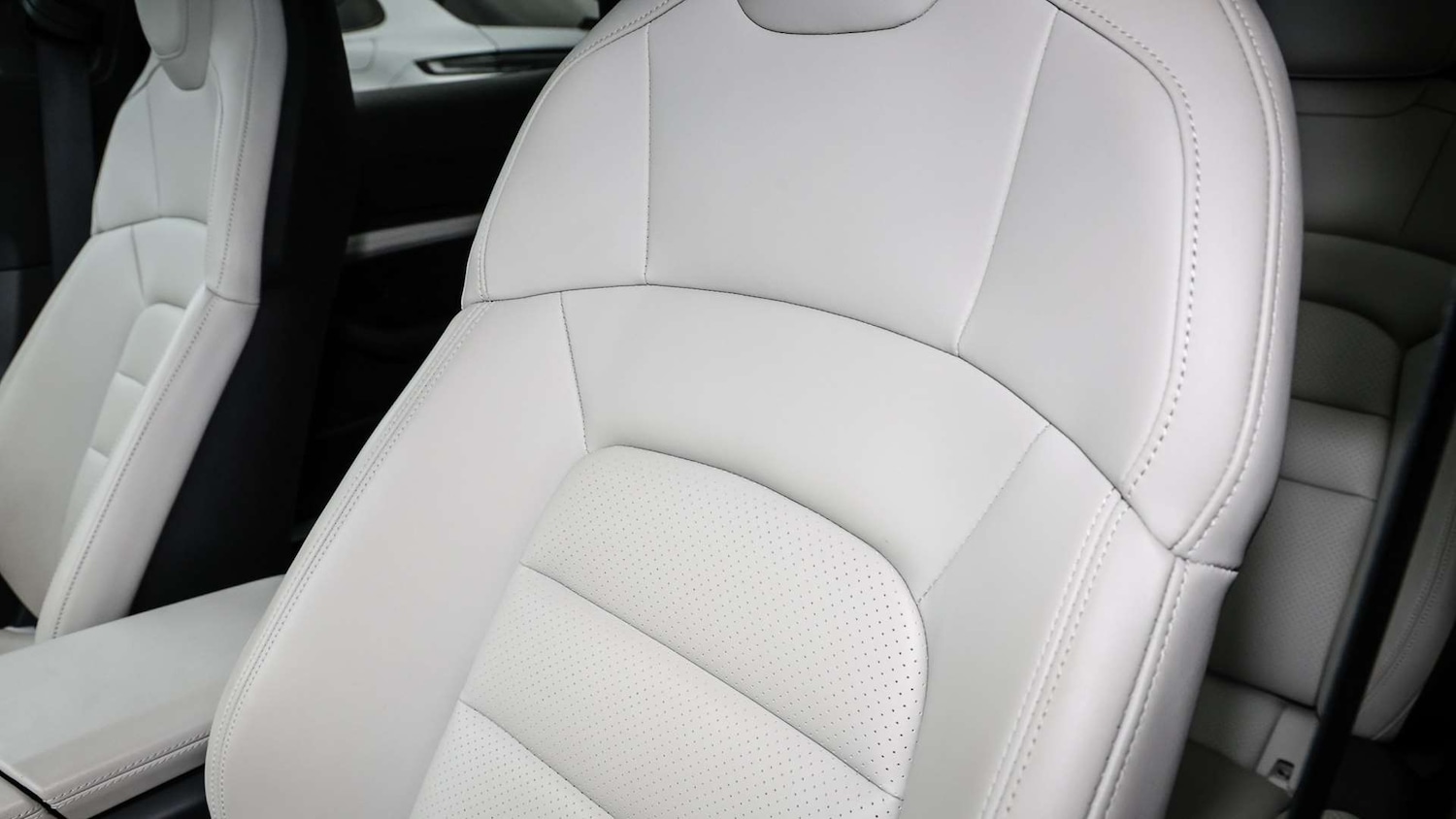 Used Porsche Taycan 2022 for sale - 76564502: Photo 15