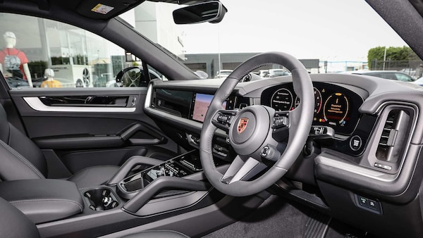 Used Porsche Cayenne 2025 for sale - 75661340: Photo 11