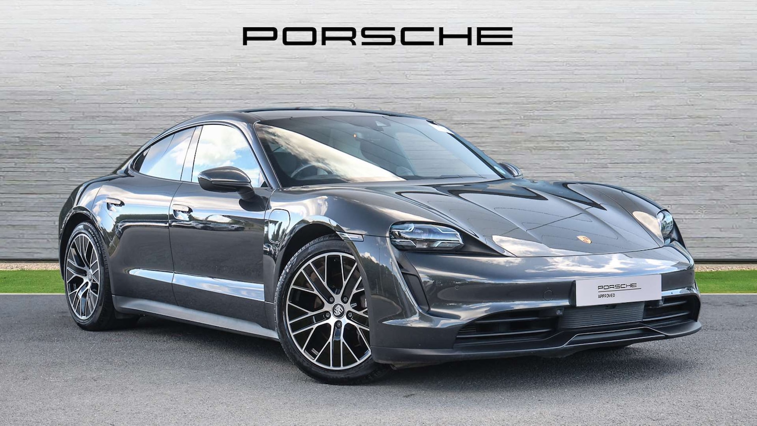 Used Porsche Taycan 2021 for sale - 76113326: Photo 1