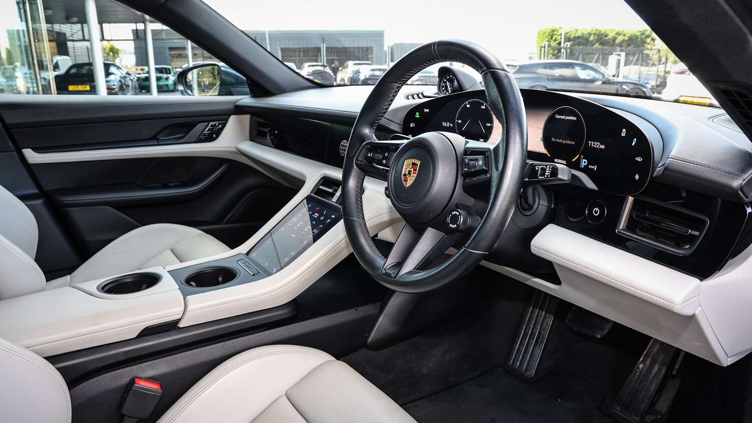 Used Porsche Taycan 2021 for sale - 76113326: Photo 11