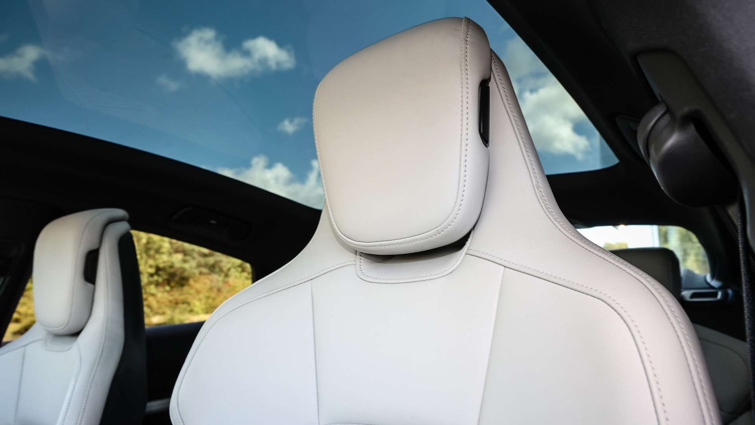 Used Porsche Taycan 2021 for sale - 76113326: Photo 15