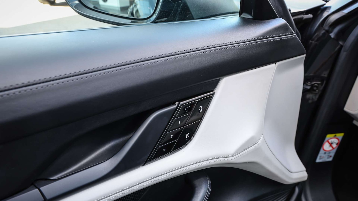 Used Porsche Taycan 2021 for sale - 76113326: Photo 25