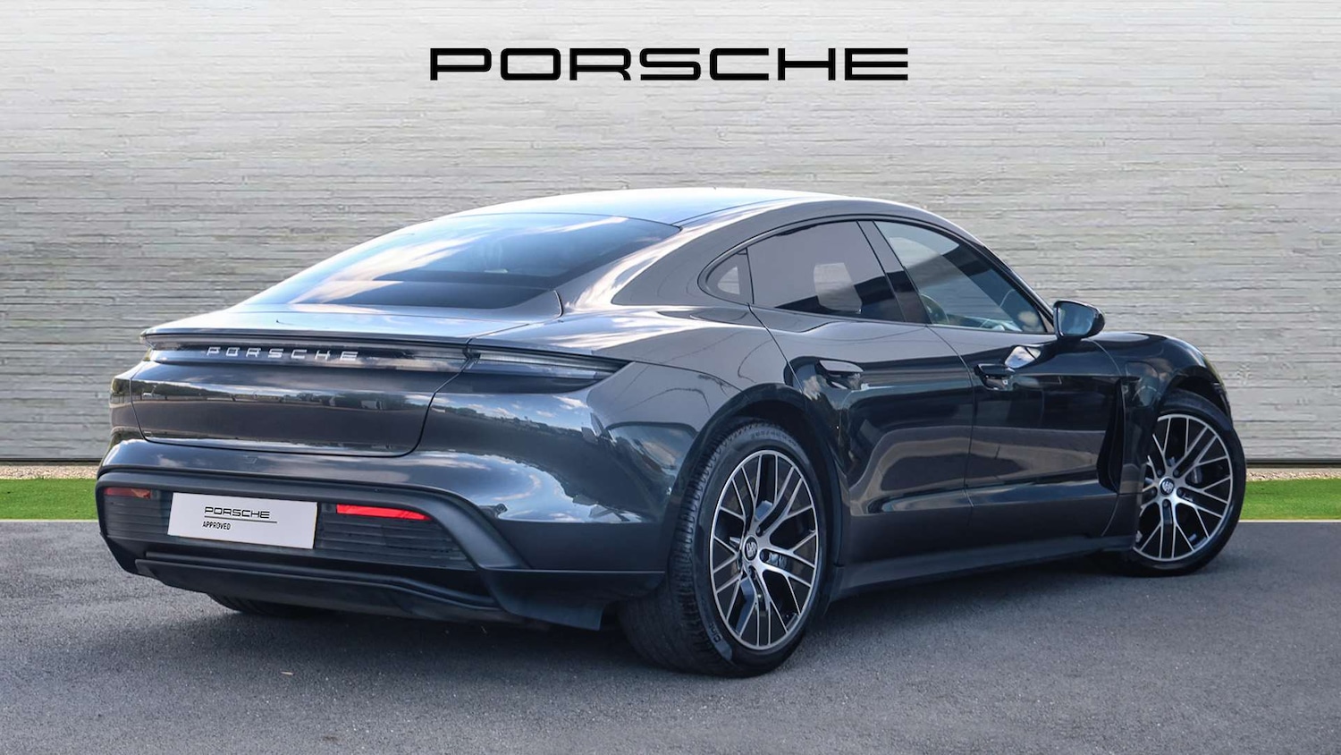Used Porsche Taycan 2021 for sale - 76113326: Photo 3