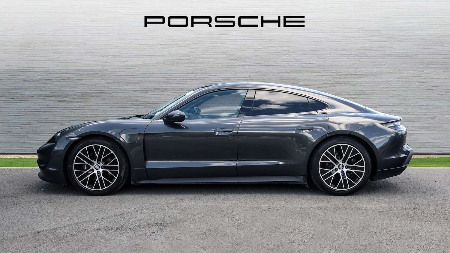 Used Porsche Taycan 2021 for sale - 76113326: Photo 7