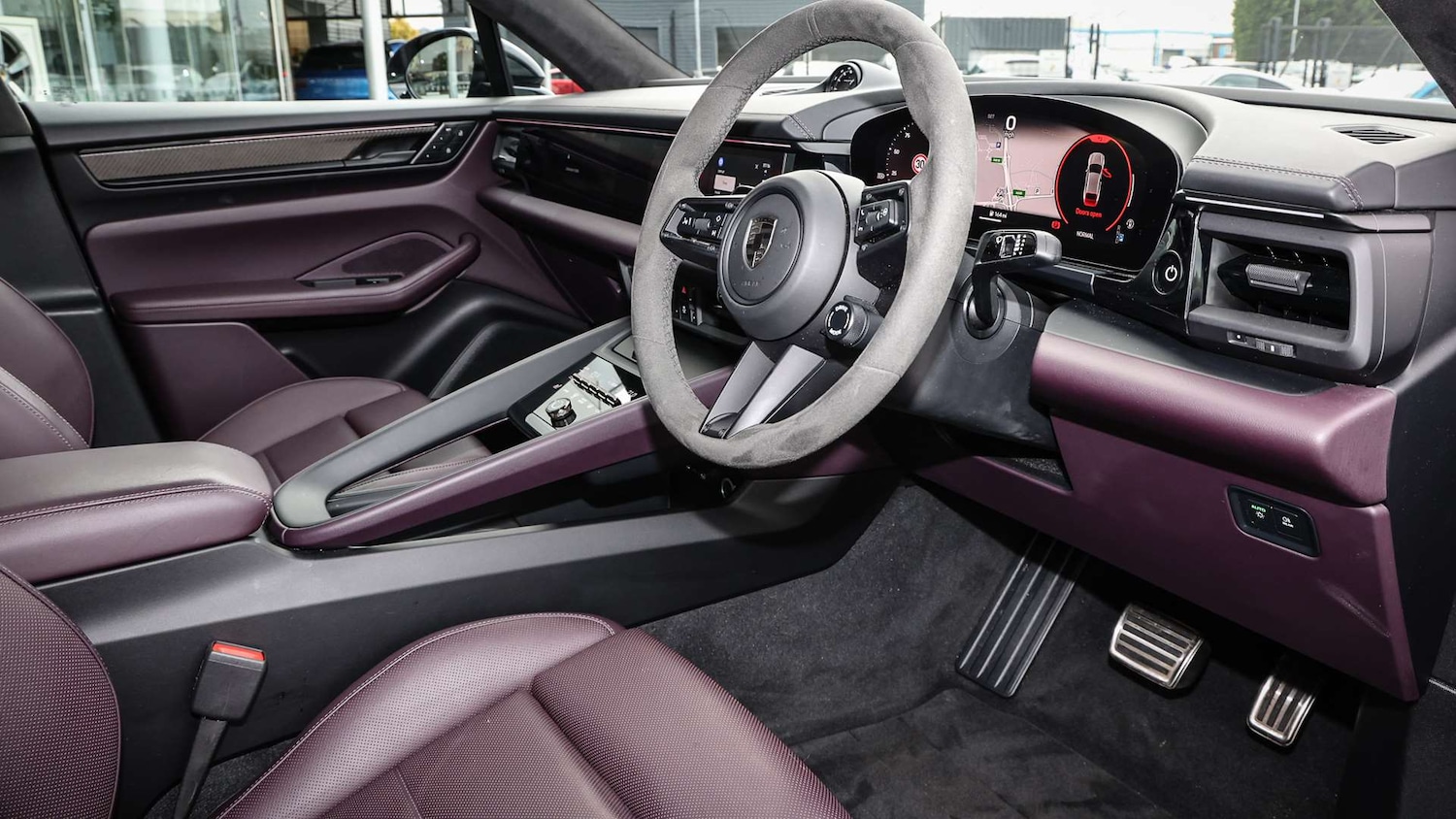 Used Porsche Macan 2024 for sale - 76298351: Photo 11