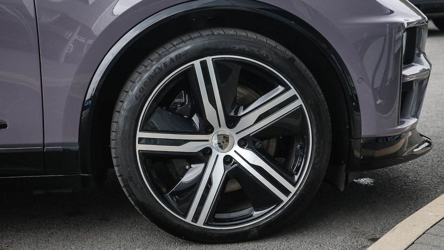 Used Porsche Macan 2024 for sale - 76298351: Photo 6