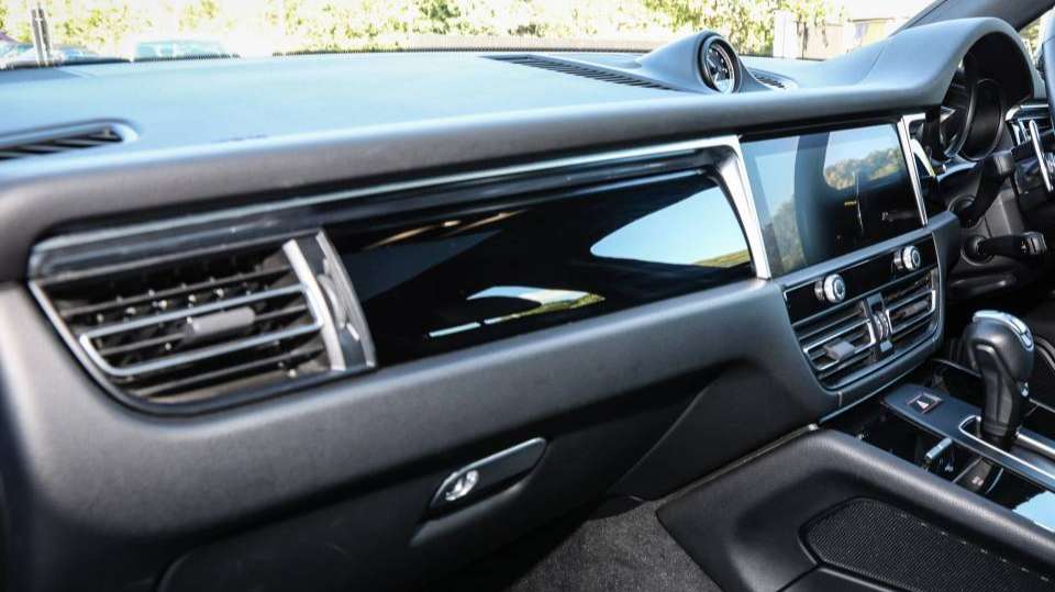 Used Porsche Macan 2025 for sale - 76842971: Photo 16