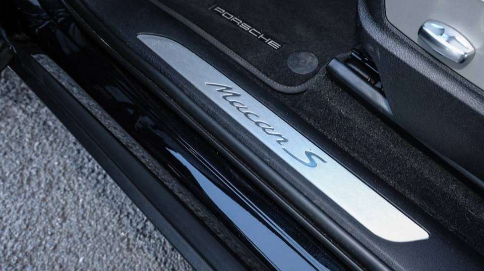 Used Porsche Macan 2025 for sale - 76842971: Photo 25