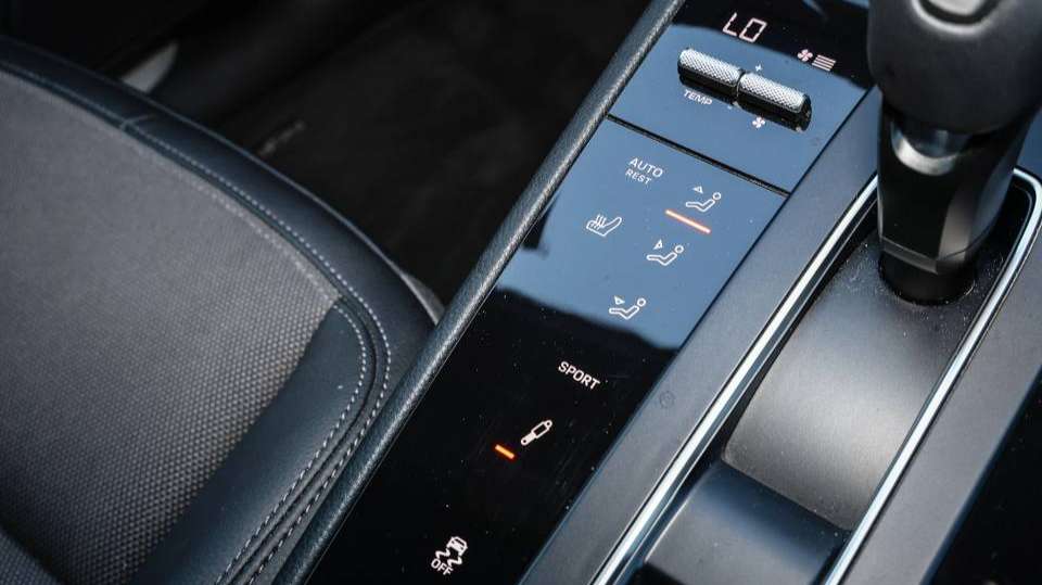 Used Porsche Macan 2025 for sale - 76842971: Photo 29