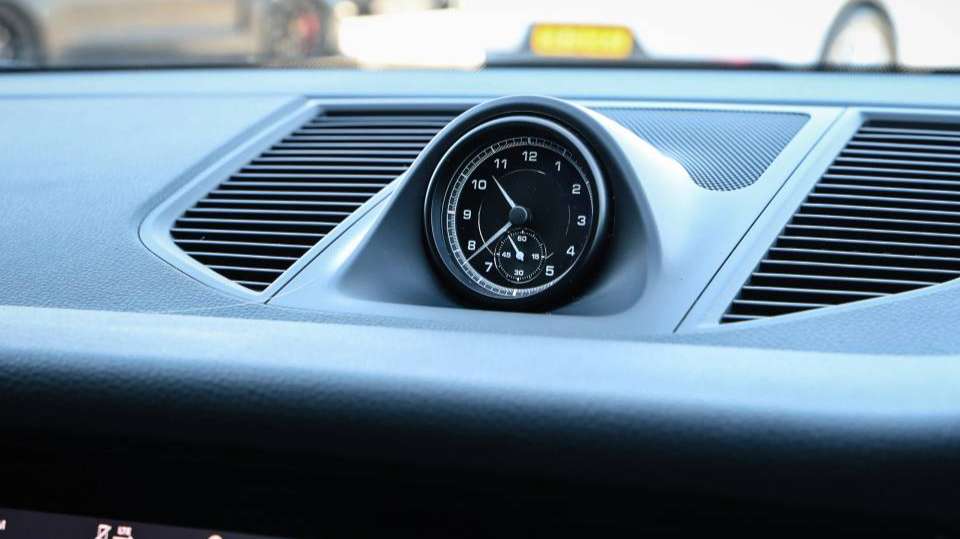 Used Porsche Macan 2025 for sale - 76842971: Photo 31