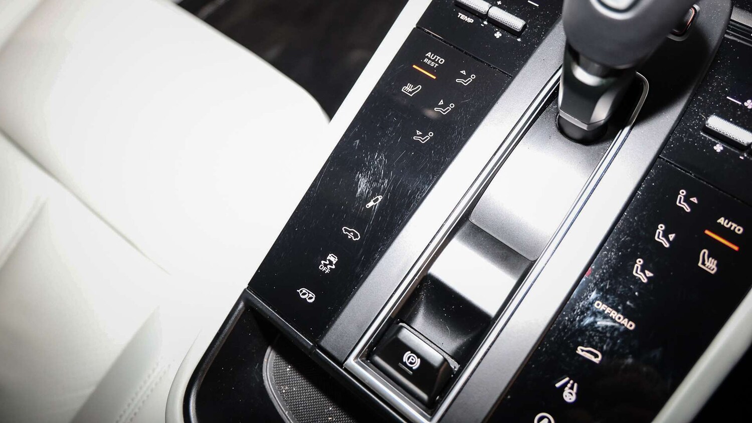 Used Porsche Macan 2024 for sale - 76746102: Photo 23