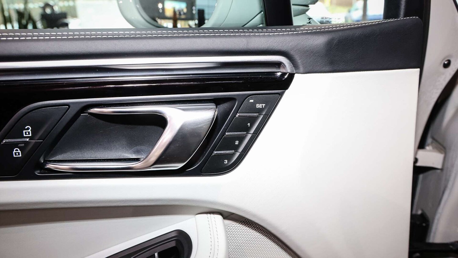 Used Porsche Macan 2024 for sale - 76746102: Photo 25