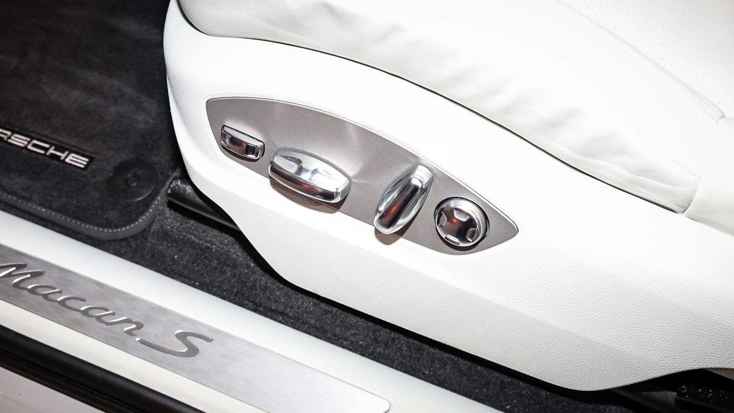 Used Porsche Macan 2024 for sale - 76746102: Photo 27