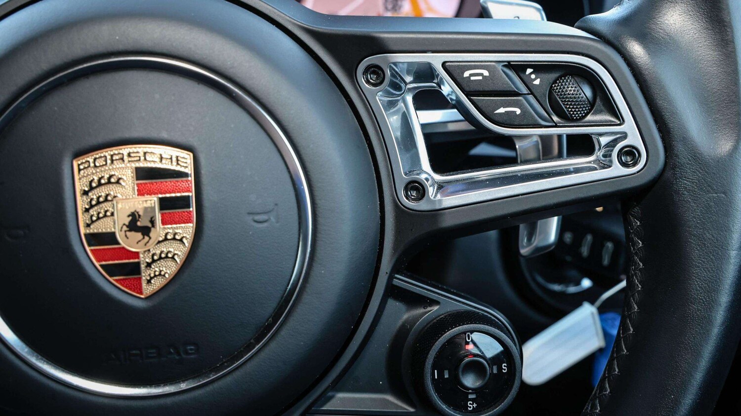 Used Porsche Cayman 2023 for sale - 77698999: Photo 18