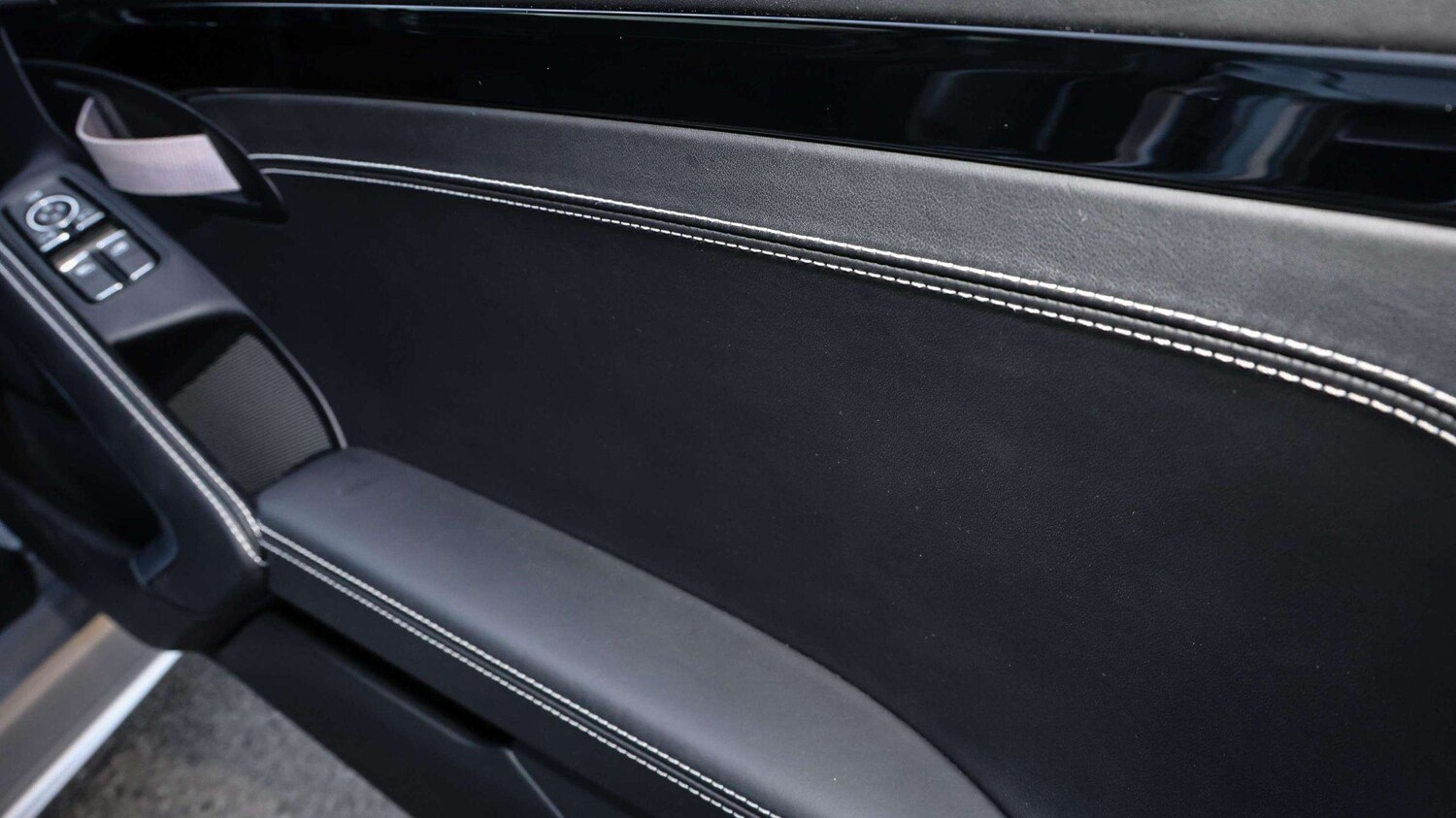 Used Porsche Cayman 2023 for sale - 77698999: Photo 24