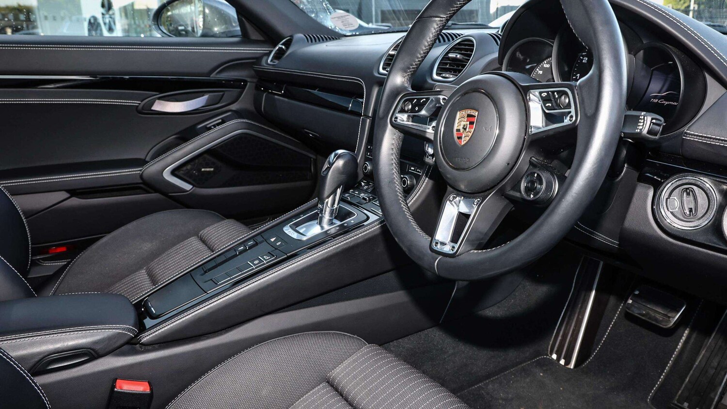 Used Porsche Cayman 2023 for sale - 77698999: Photo 27