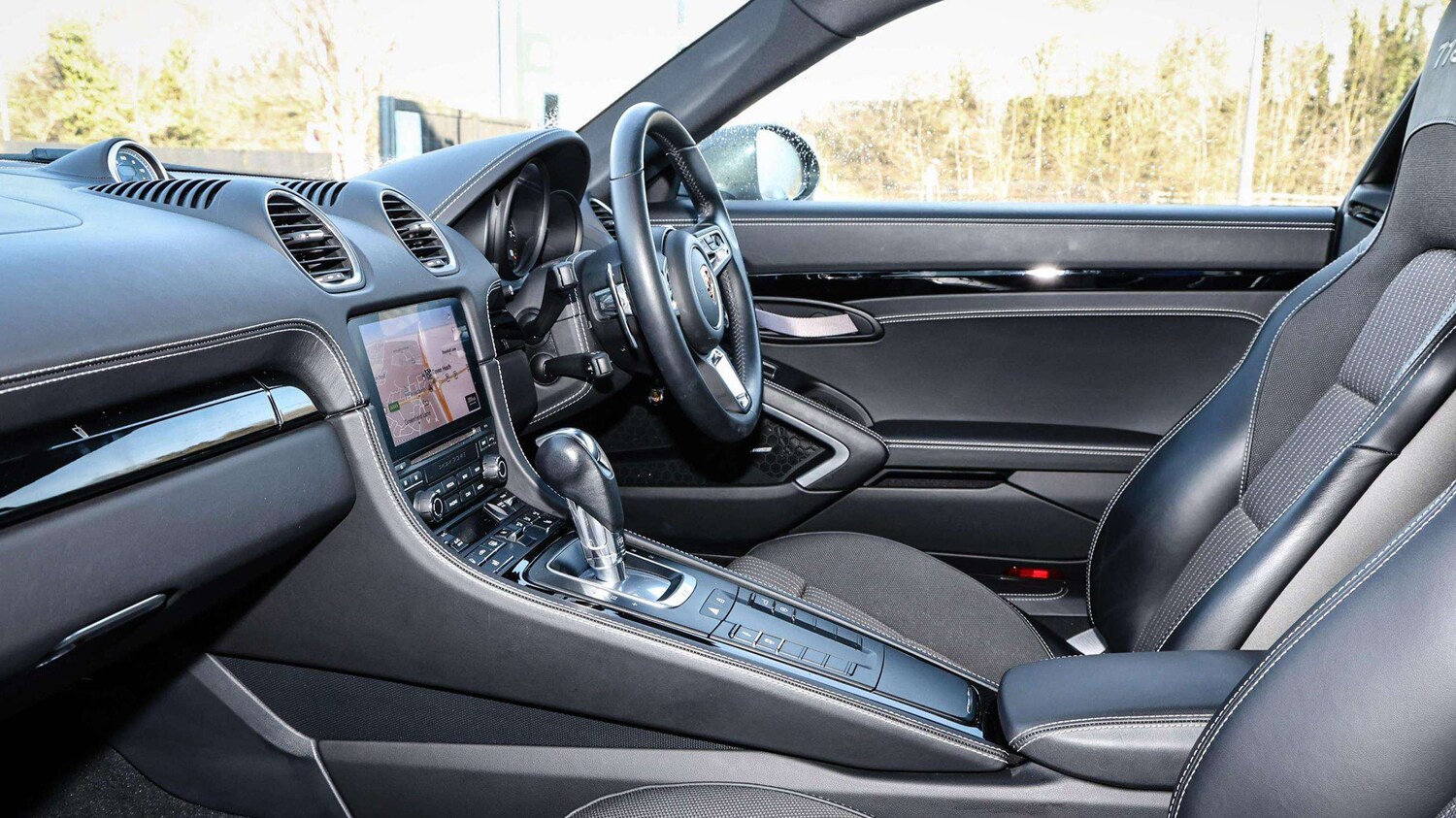 Used Porsche Cayman 2023 for sale - 77698999: Photo 28