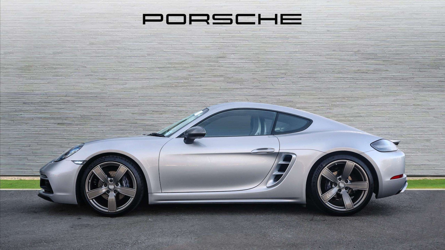 Used Porsche Cayman 2023 for sale - 77698999: Photo 5