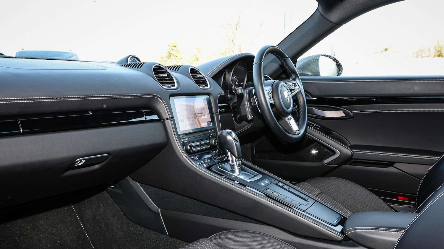 Used Porsche Cayman 2023 for sale - 77698999: Photo 8