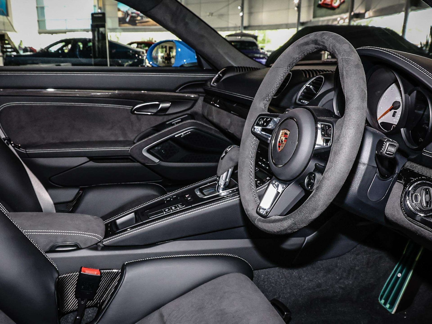 Used Porsche Cayman 2025 for sale - 77044026: Photo 11