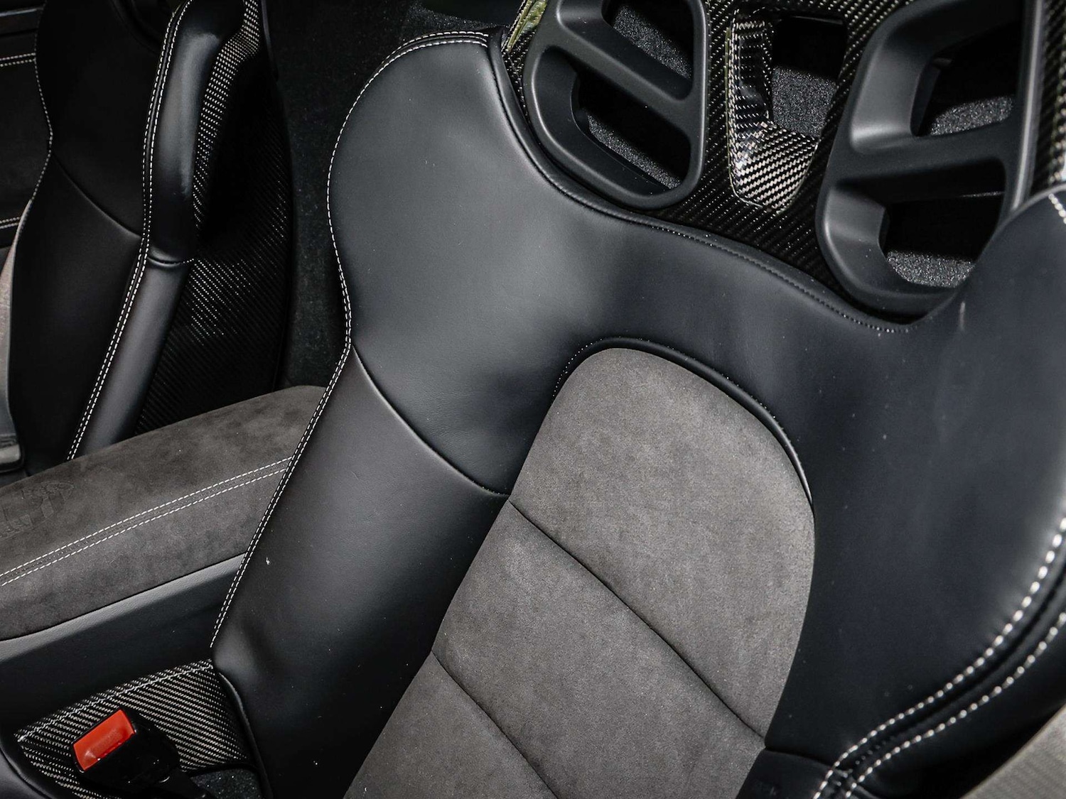 Used Porsche Cayman 2025 for sale - 77044026: Photo 12