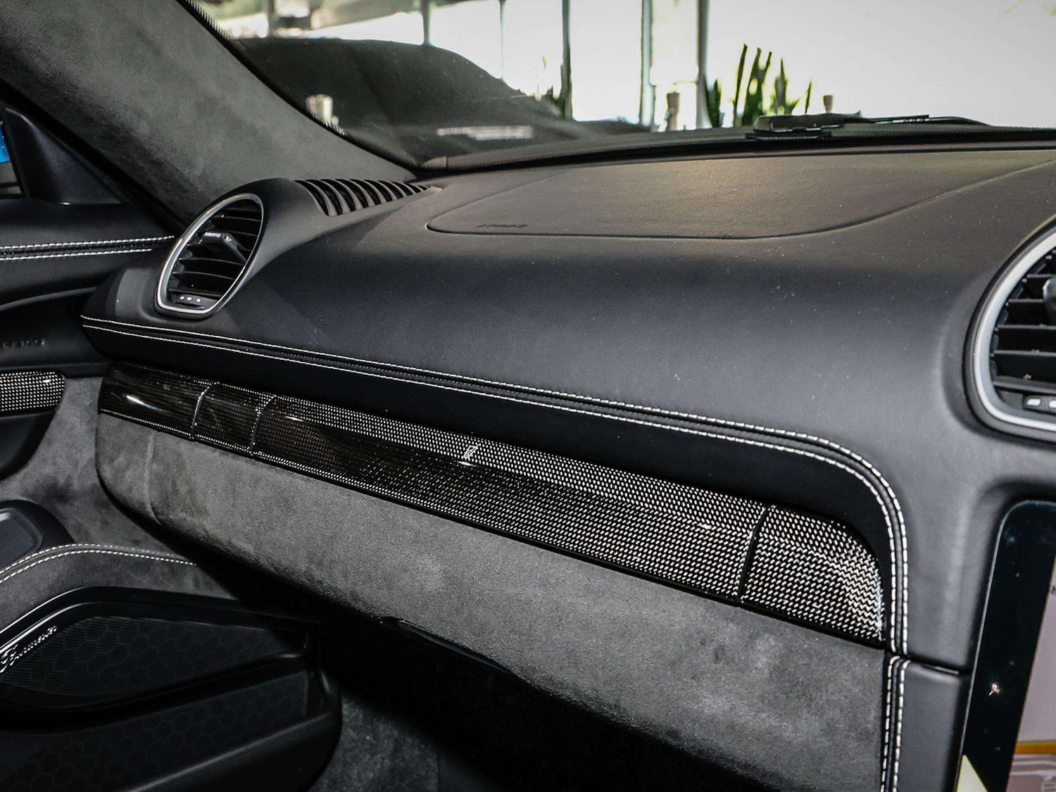 Used Porsche Cayman 2025 for sale - 77044026: Photo 26