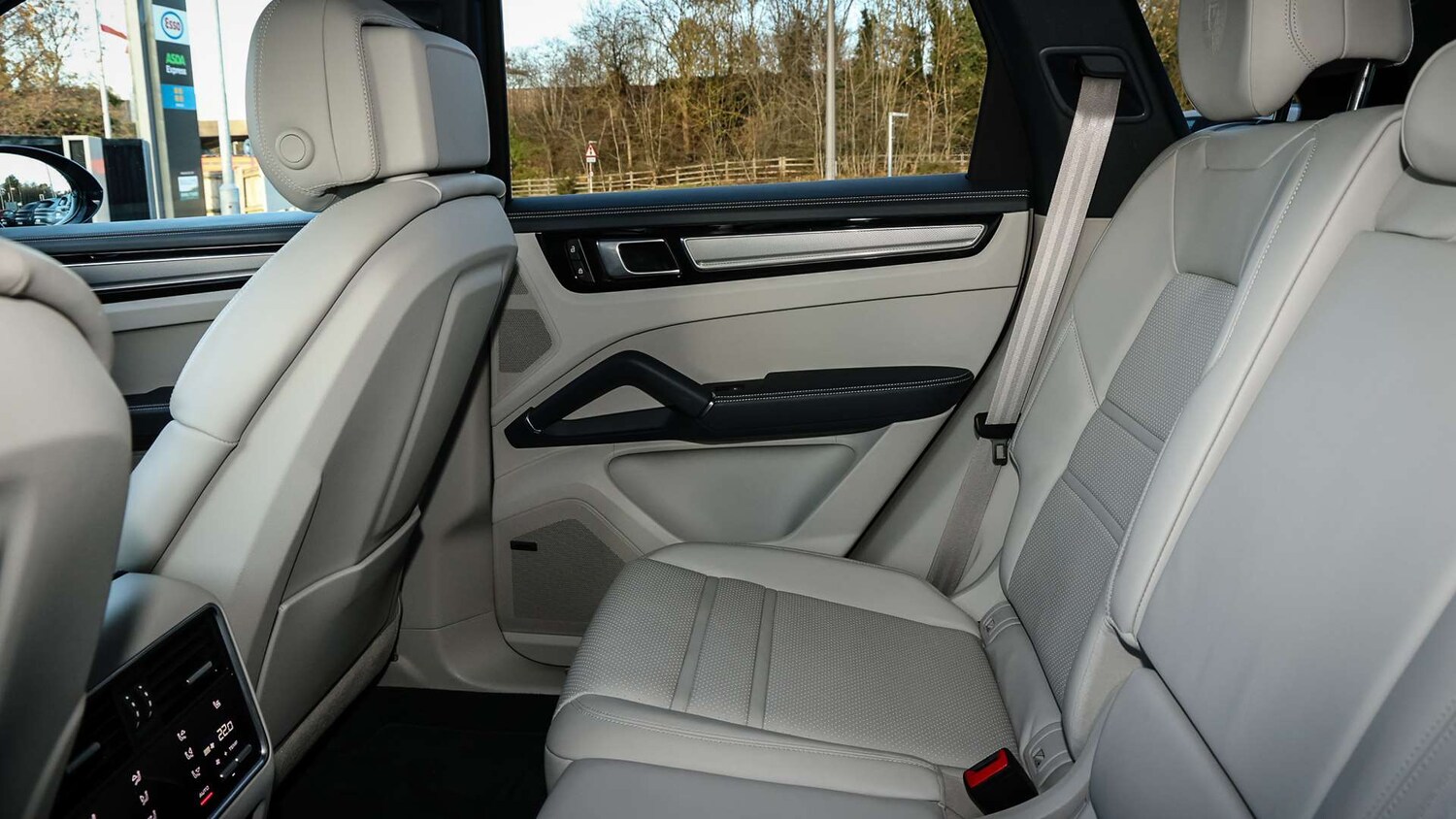 Used Porsche Cayenne 2023 for sale - 76755266: Photo 14