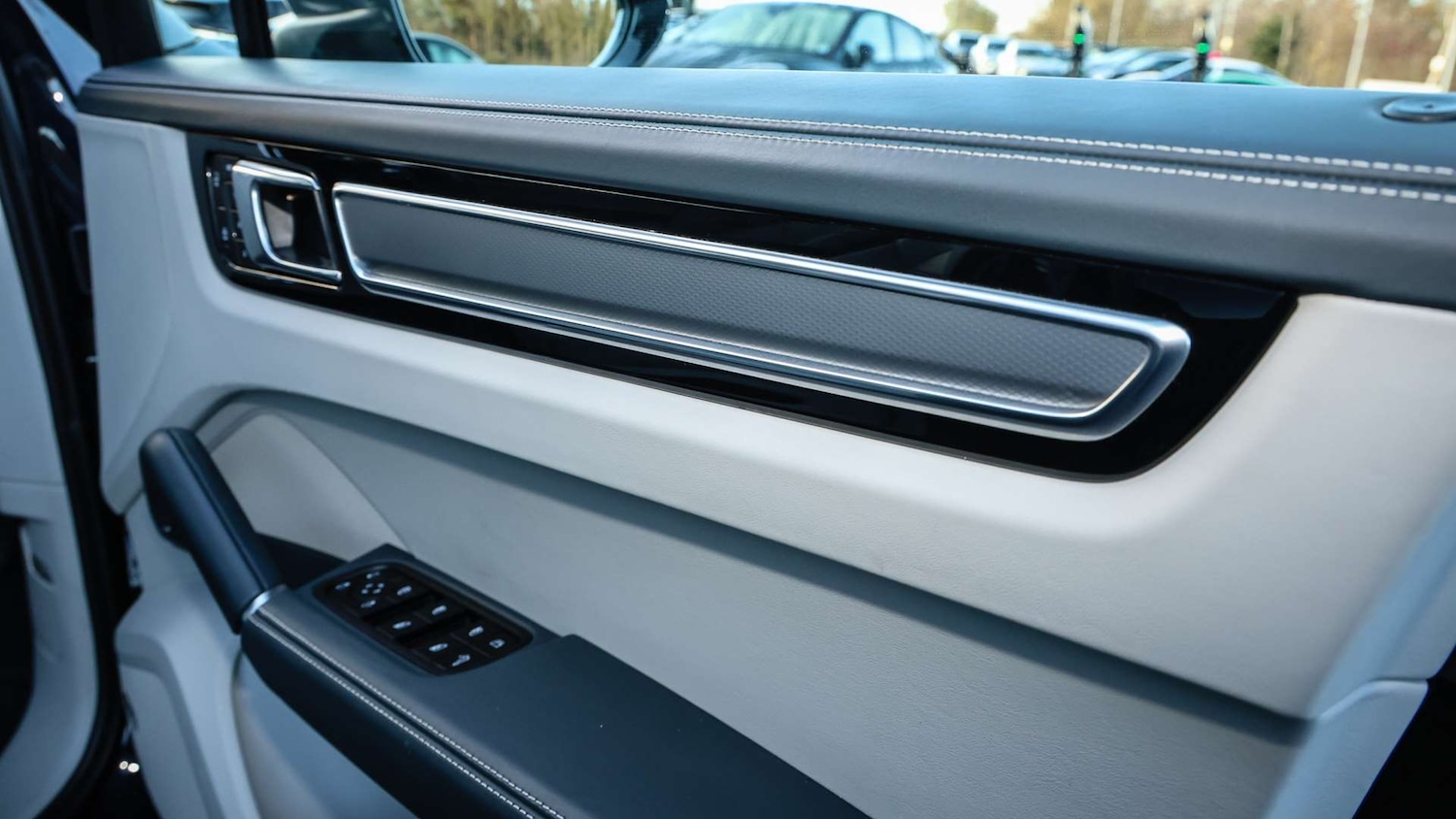 Used Porsche Cayenne 2023 for sale - 76755266: Photo 28