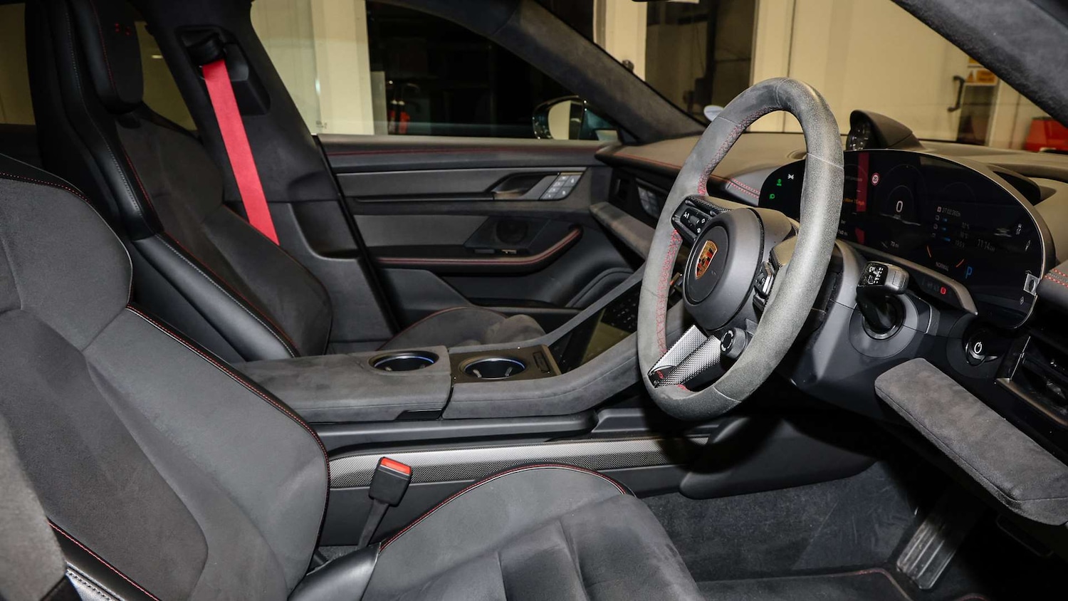 Used Porsche Taycan 2024 for sale - 77698769: Photo 11